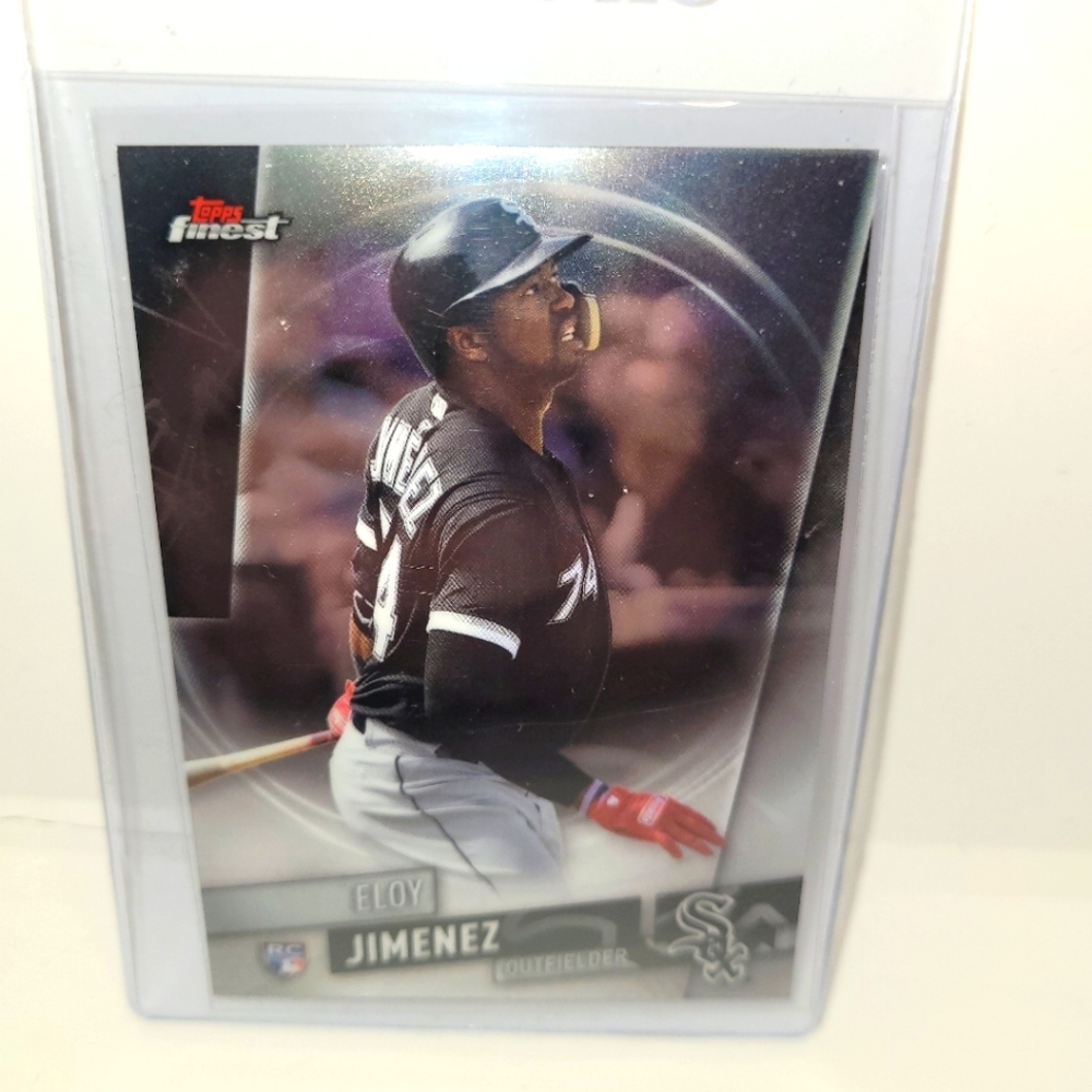 Eloy jimenez #18 Topps Finest 2019-20 rookie card id500